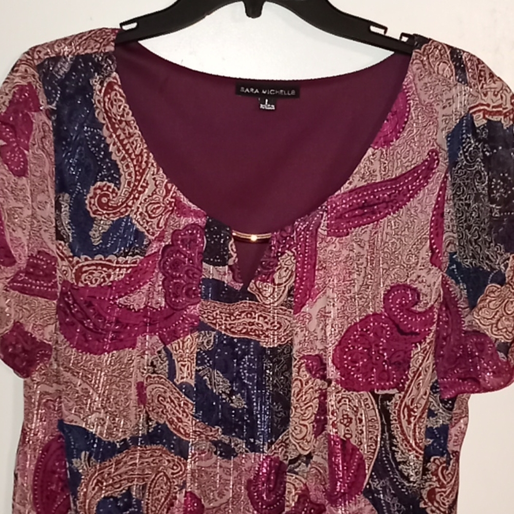 Floral flowy shirt